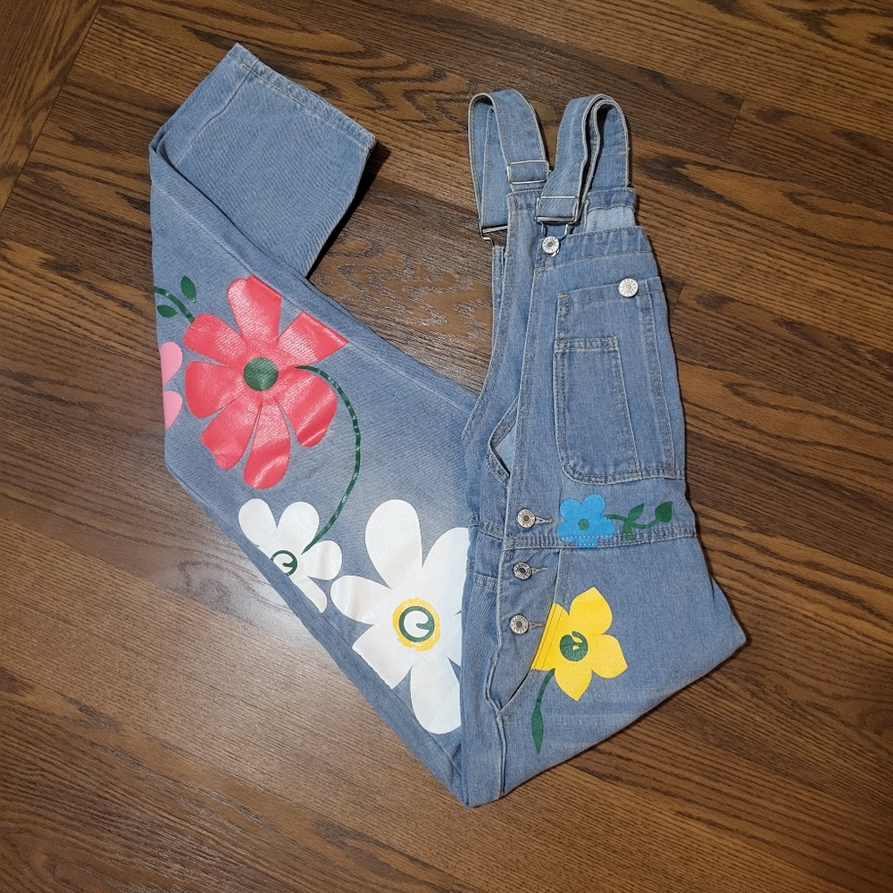 Womens Light Blue Denim Straight leg Overalls BIG COLORFUL FLOWER PRINT sz M